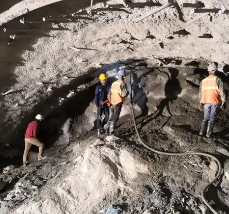 福州隧道拱顶带模注浆料，微膨胀注浆料的特点及施工工艺